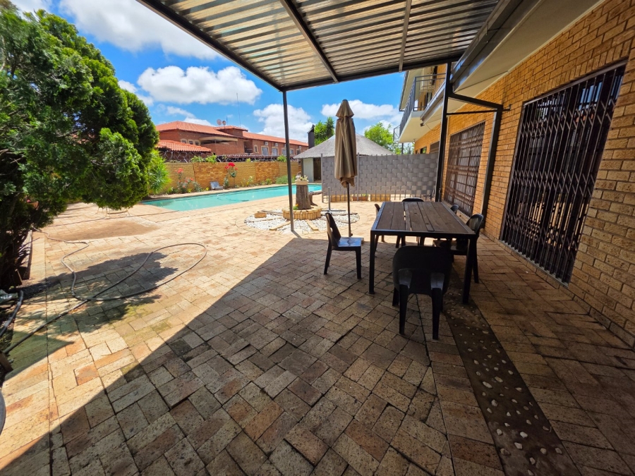 6 Bedroom Property for Sale in Dan Pienaar Free State